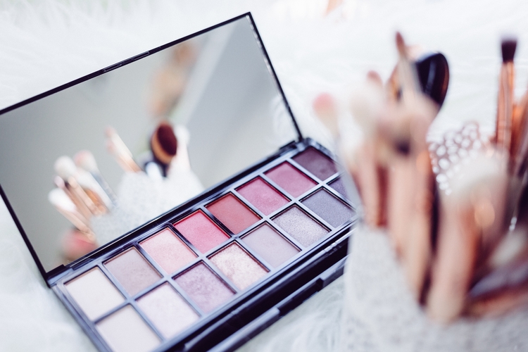 how to start a beauty business in the uk